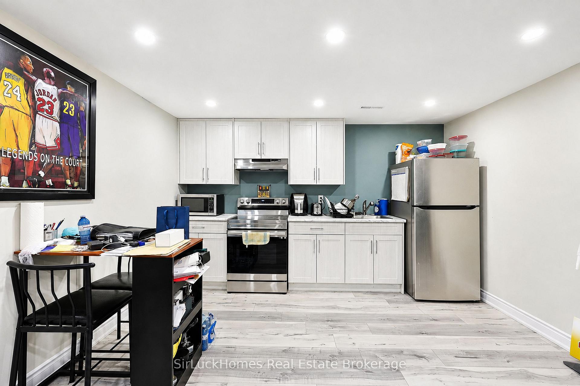 Photo 19 of 32 Polar Bear Place, Brampton, Sandringham-Wellington — HOMEH