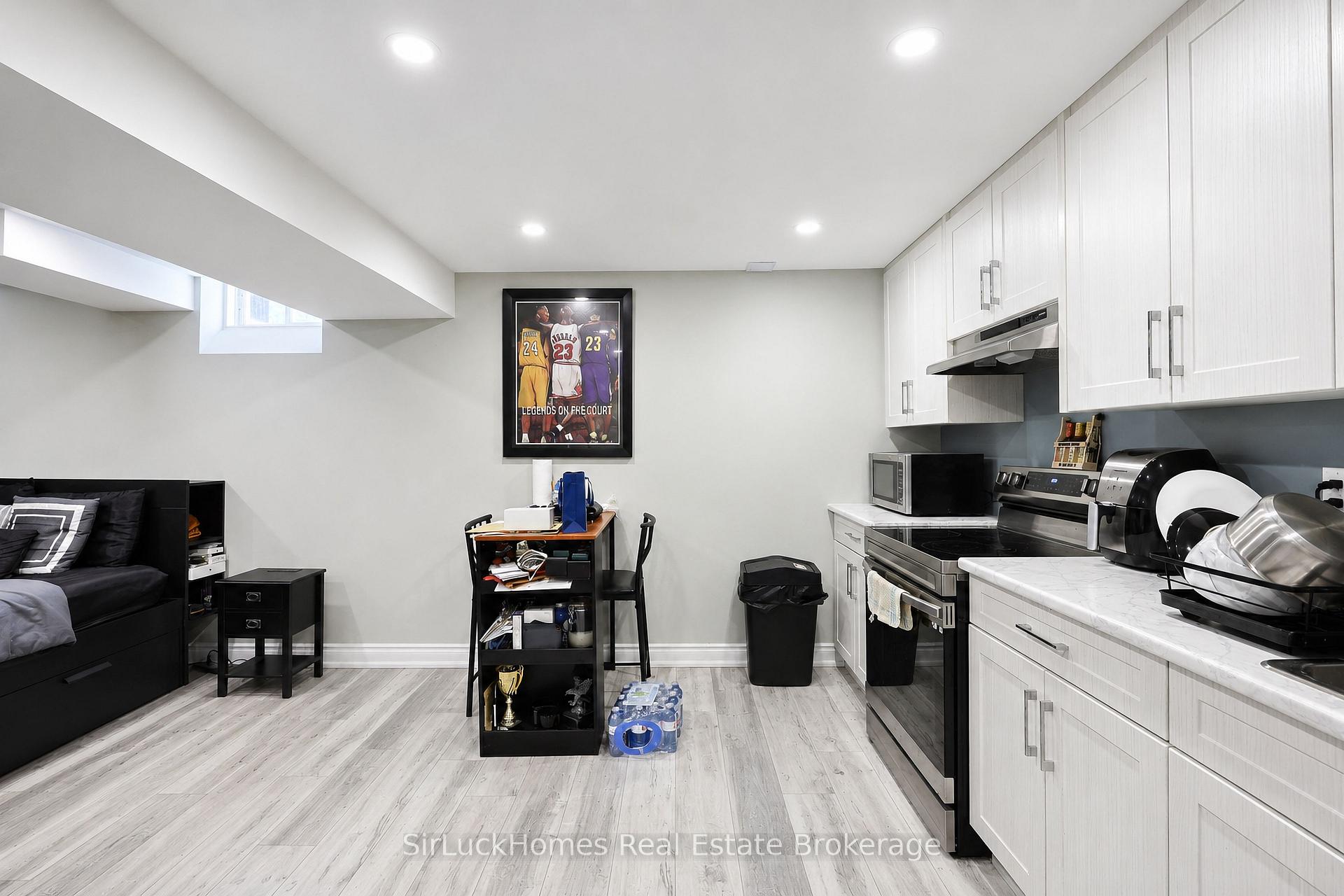 Photo 20 of 32 Polar Bear Place, Brampton, Sandringham-Wellington — HOMEH