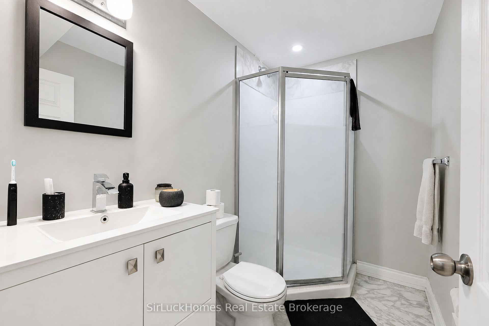 Photo 21 of 32 Polar Bear Place, Brampton, Sandringham-Wellington — HOMEH