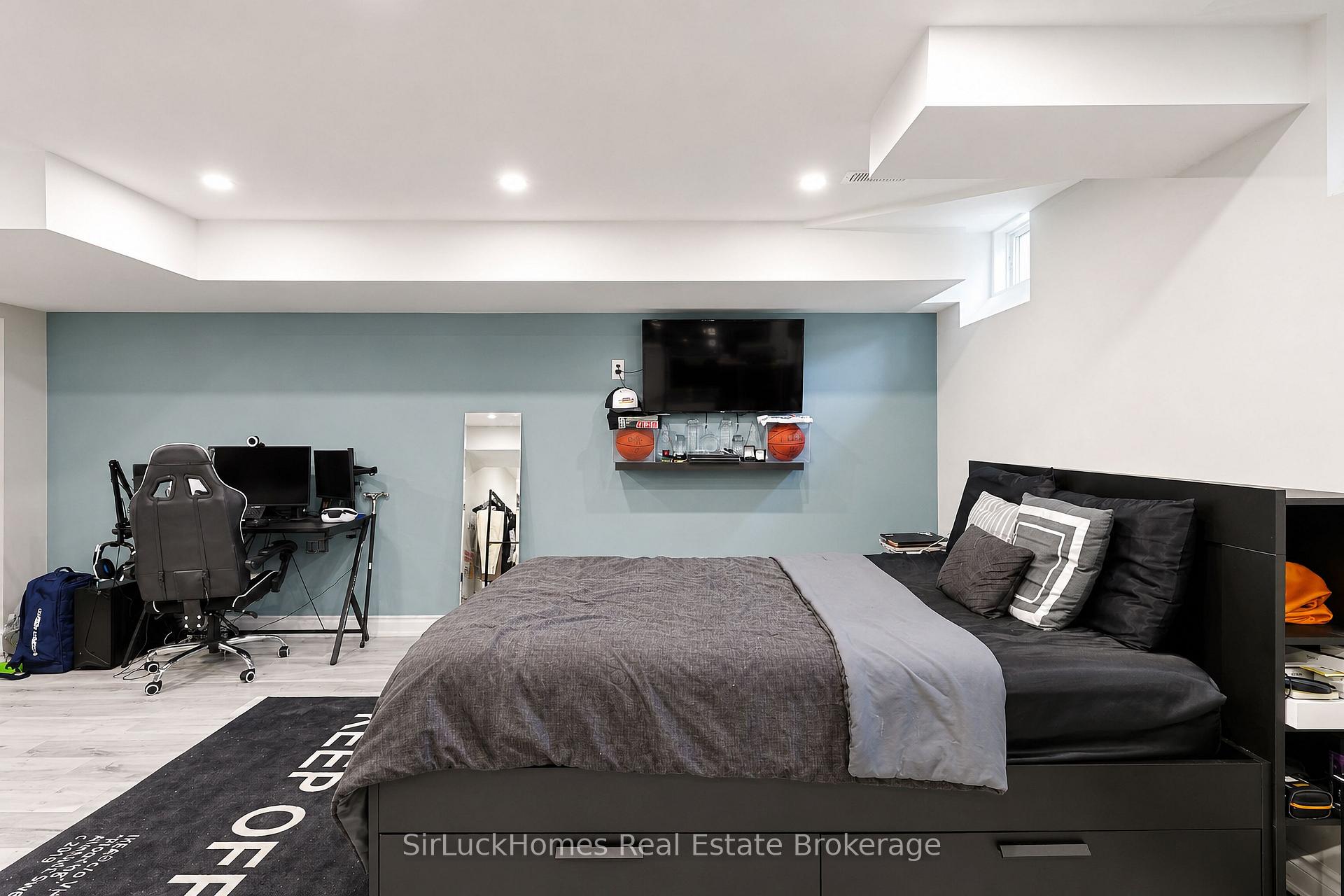 Photo 22 of 32 Polar Bear Place, Brampton, Sandringham-Wellington — HOMEH