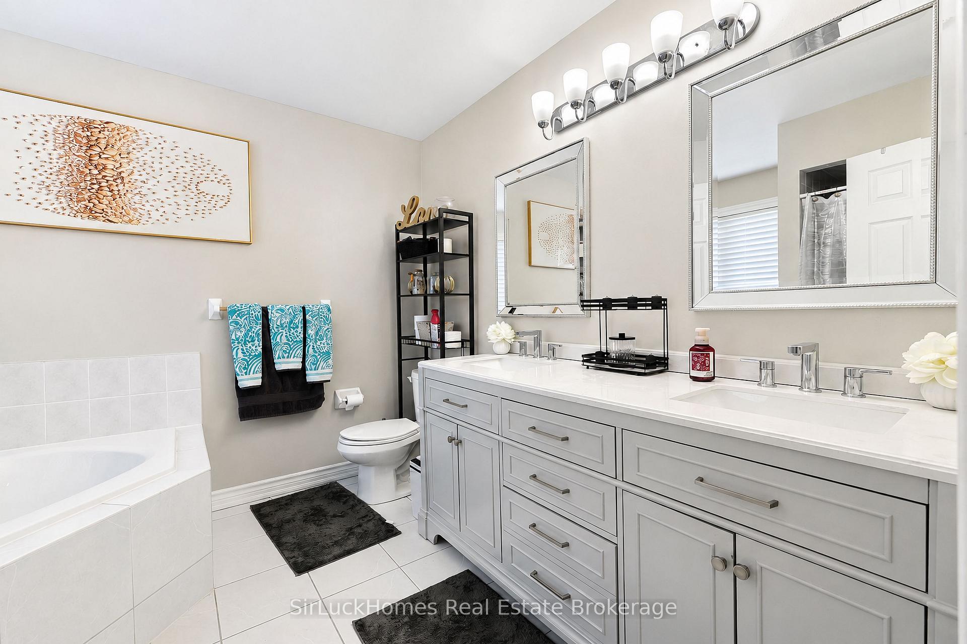 Photo 30 of 32 Polar Bear Place, Brampton, Sandringham-Wellington — HOMEH