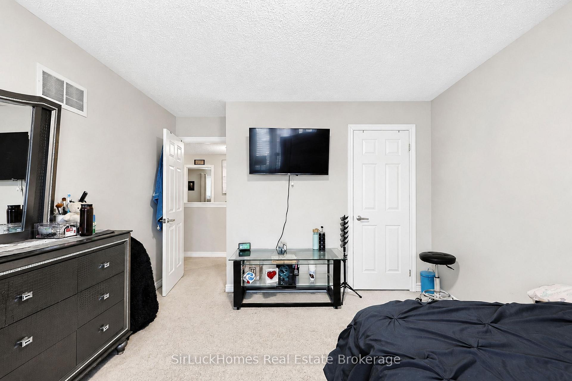 Photo 32 of 32 Polar Bear Place, Brampton, Sandringham-Wellington — HOMEH
