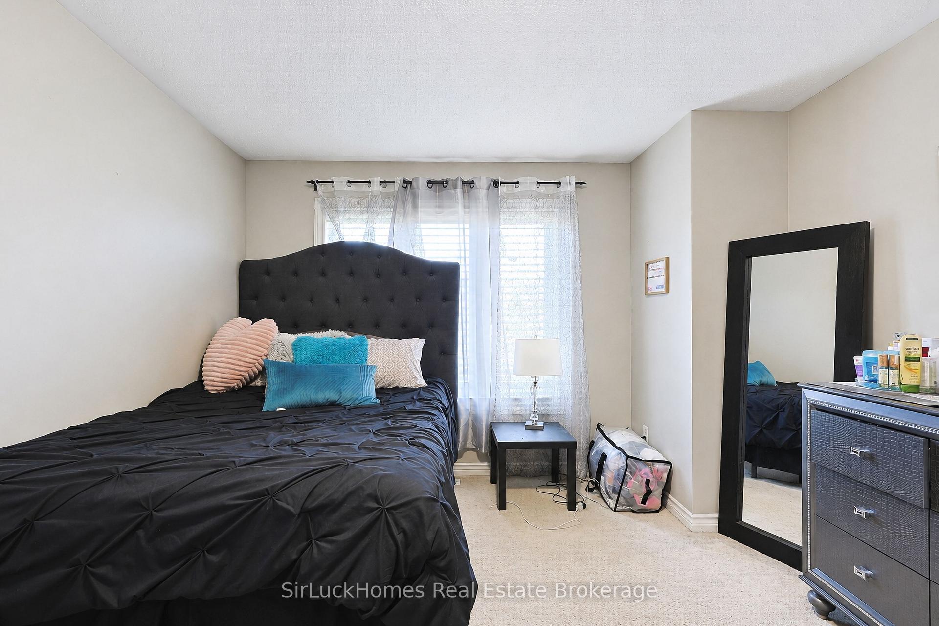 Photo 34 of 32 Polar Bear Place, Brampton, Sandringham-Wellington — HOMEH
