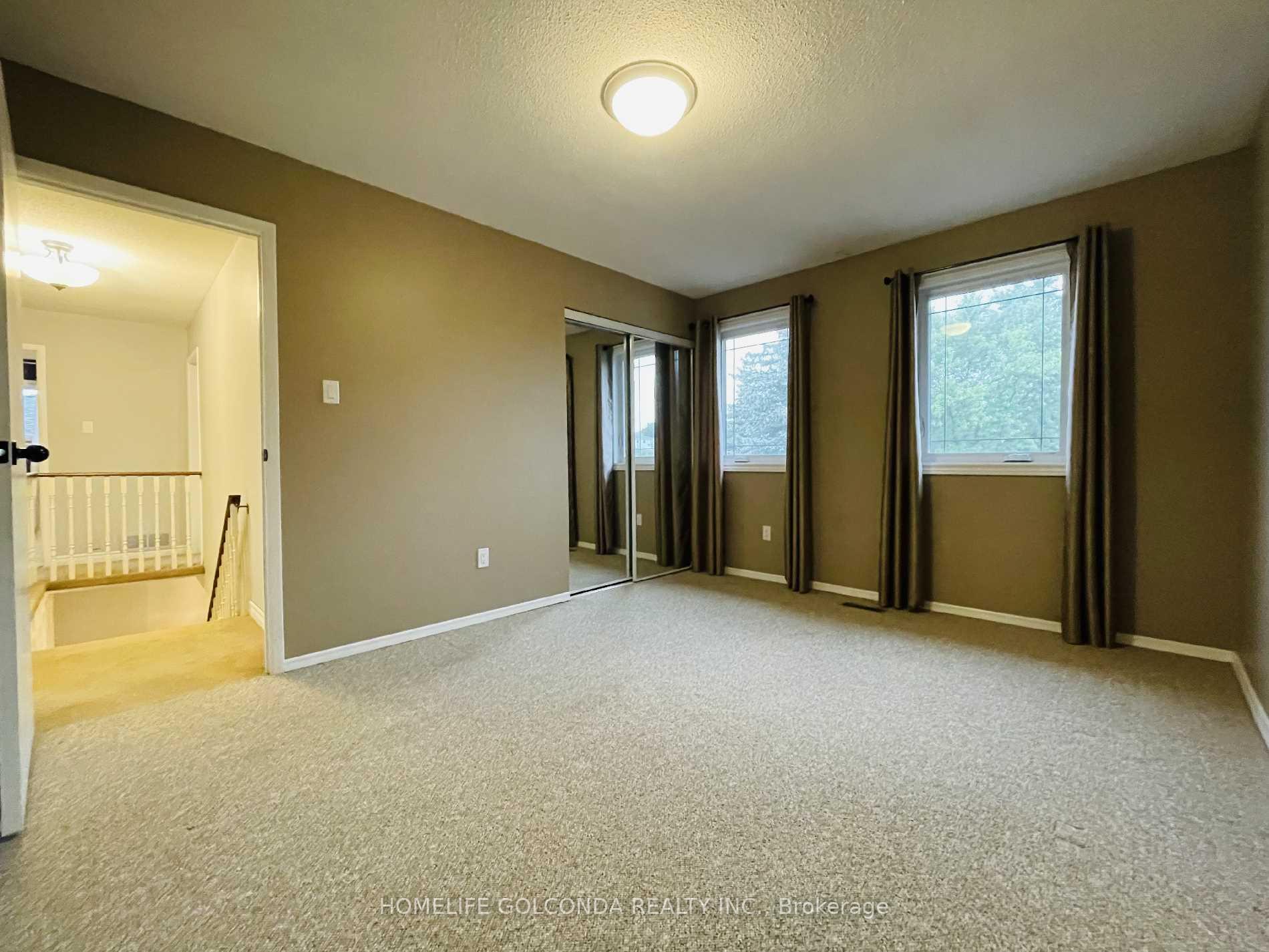 Photo 11 of Unit Upper level, 909 Ferndale Crescent, Newmarket, Gorham-College Manor — HOMEH
