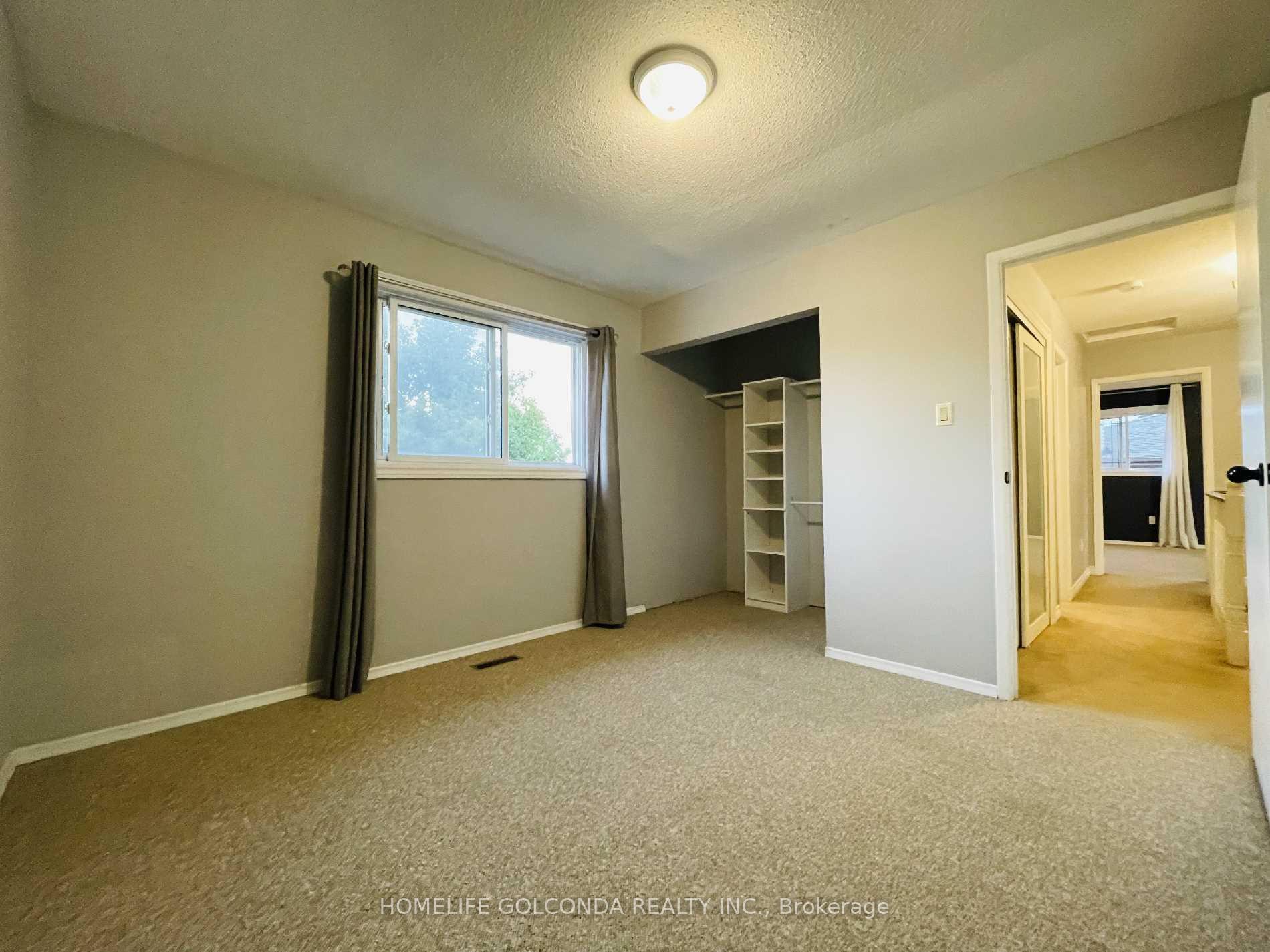 Photo 12 of Unit Upper level, 909 Ferndale Crescent, Newmarket, Gorham-College Manor — HOMEH