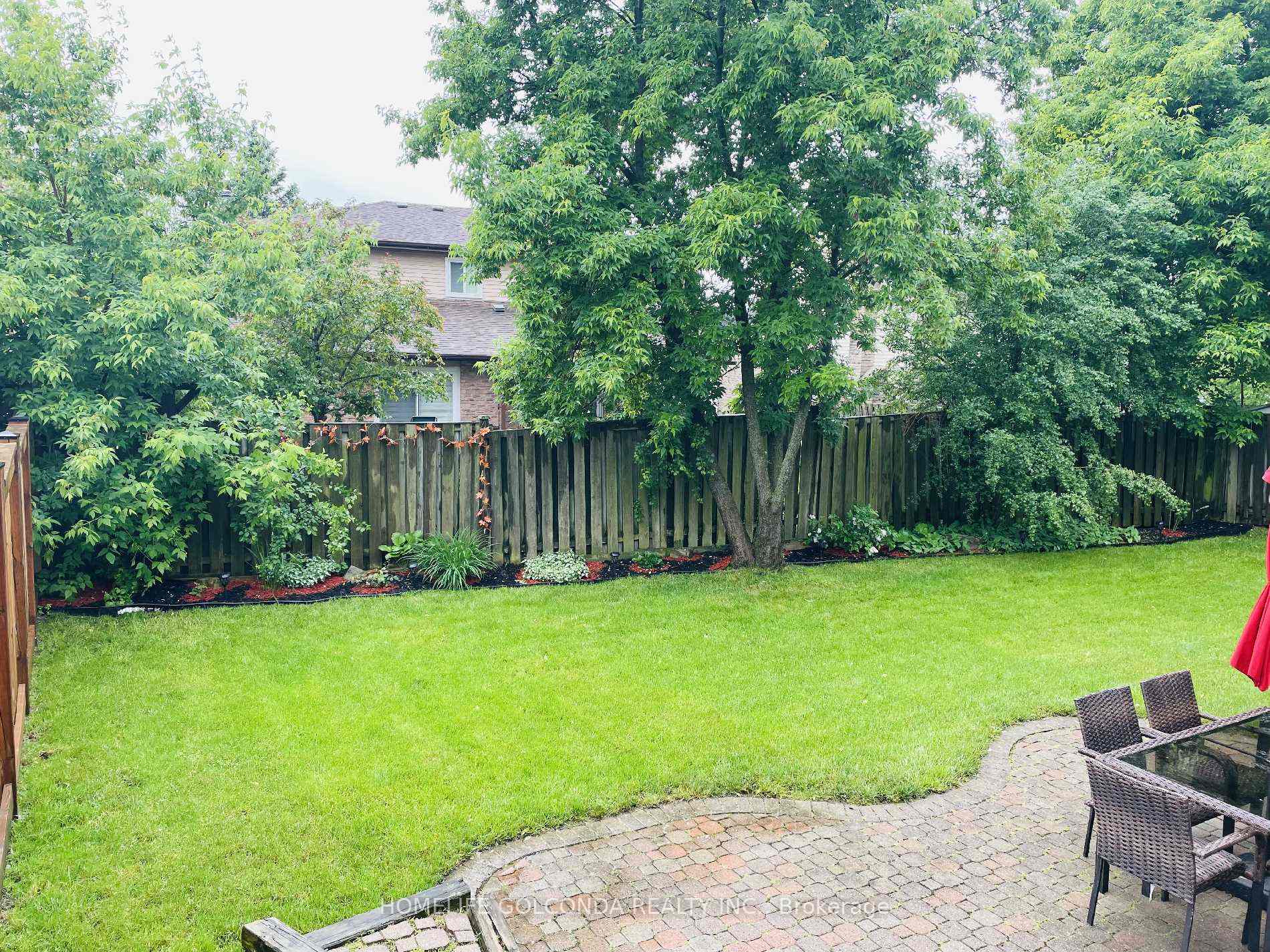 Photo 16 of Unit Upper level, 909 Ferndale Crescent, Newmarket, Gorham-College Manor — HOMEH