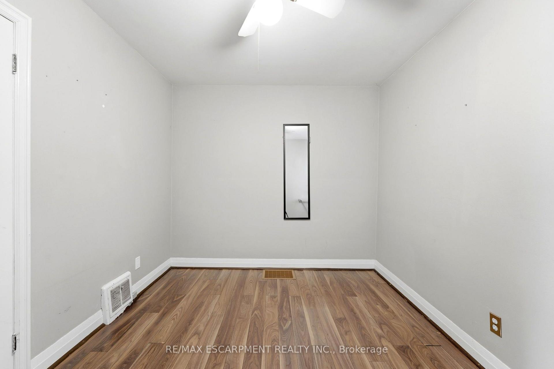 Photo 22 of 61 Glenmount Avenue, Hamilton, Ainslie Wood — HOMEH