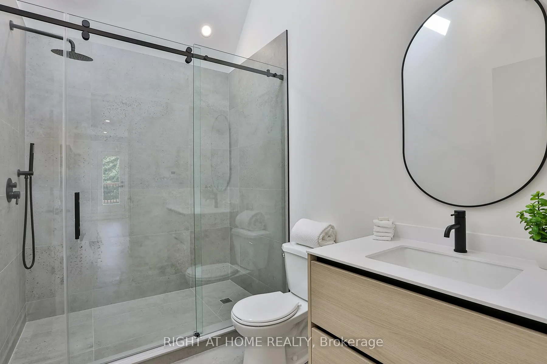 Photo 28 of 60 Winnifred Avenue, Toronto, South Riverdale — HOMEH