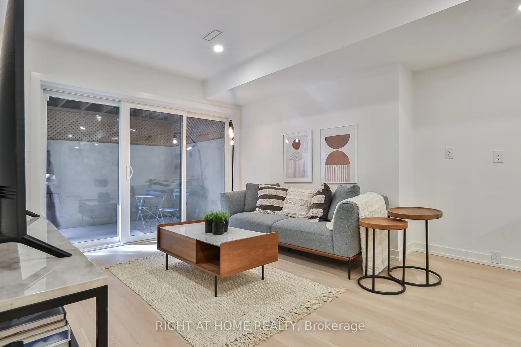 Photo 39 of 60 Winnifred Avenue, Toronto, South Riverdale — HOMEH