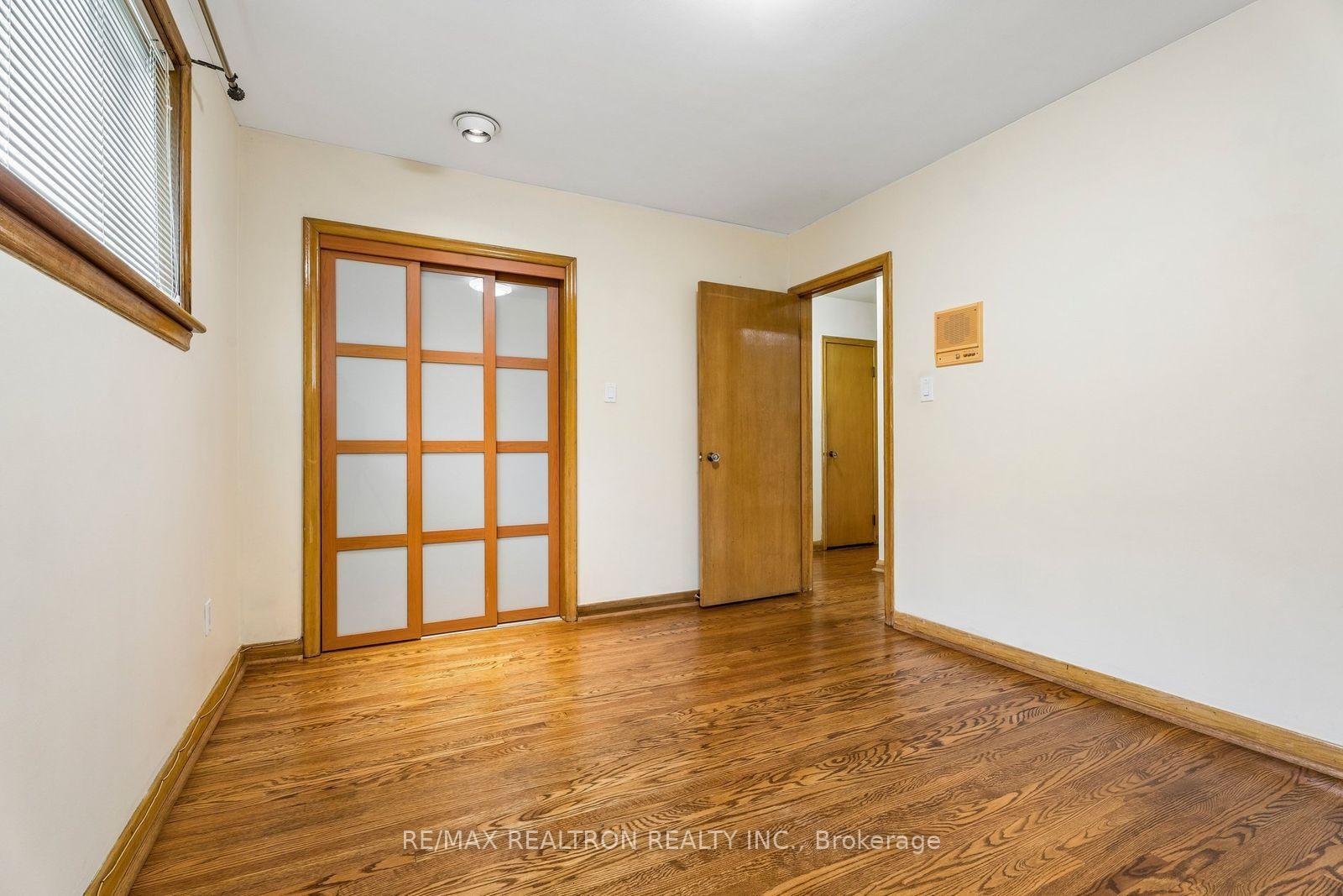 Photo 20 of 831 Mohawk Road E, Hamilton, Hampton Heights — HOMEH