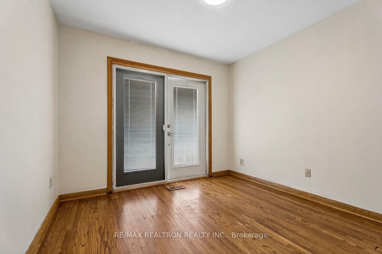 Photo 21 of 831 Mohawk Road E, Hamilton, Hampton Heights — HOMEH