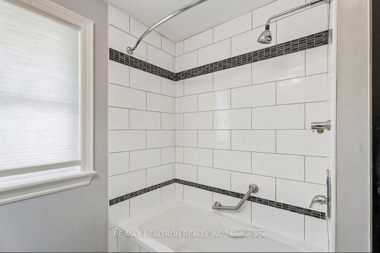Photo 23 of 831 Mohawk Road E, Hamilton, Hampton Heights — HOMEH