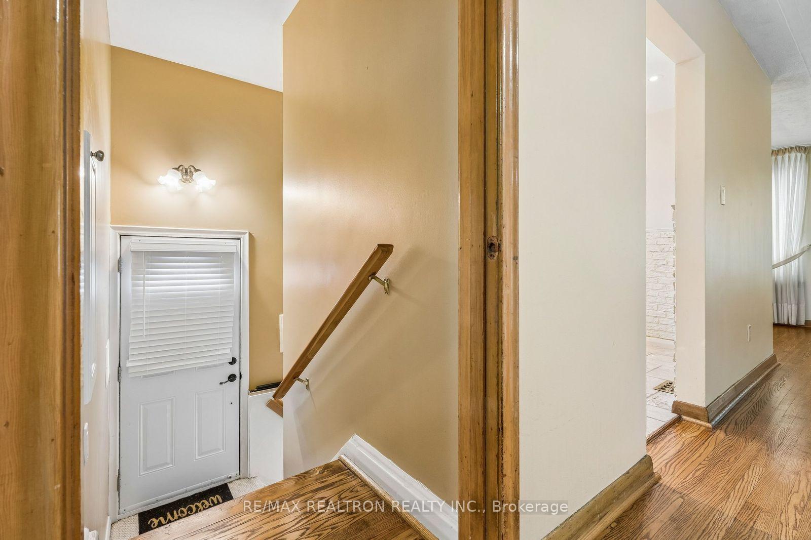 Photo 25 of 831 Mohawk Road E, Hamilton, Hampton Heights — HOMEH