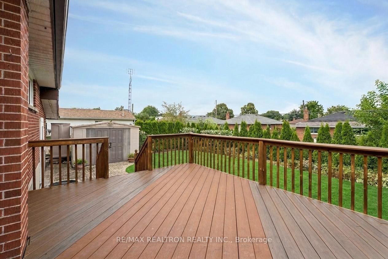 Photo 33 of 831 Mohawk Road E, Hamilton, Hampton Heights — HOMEH