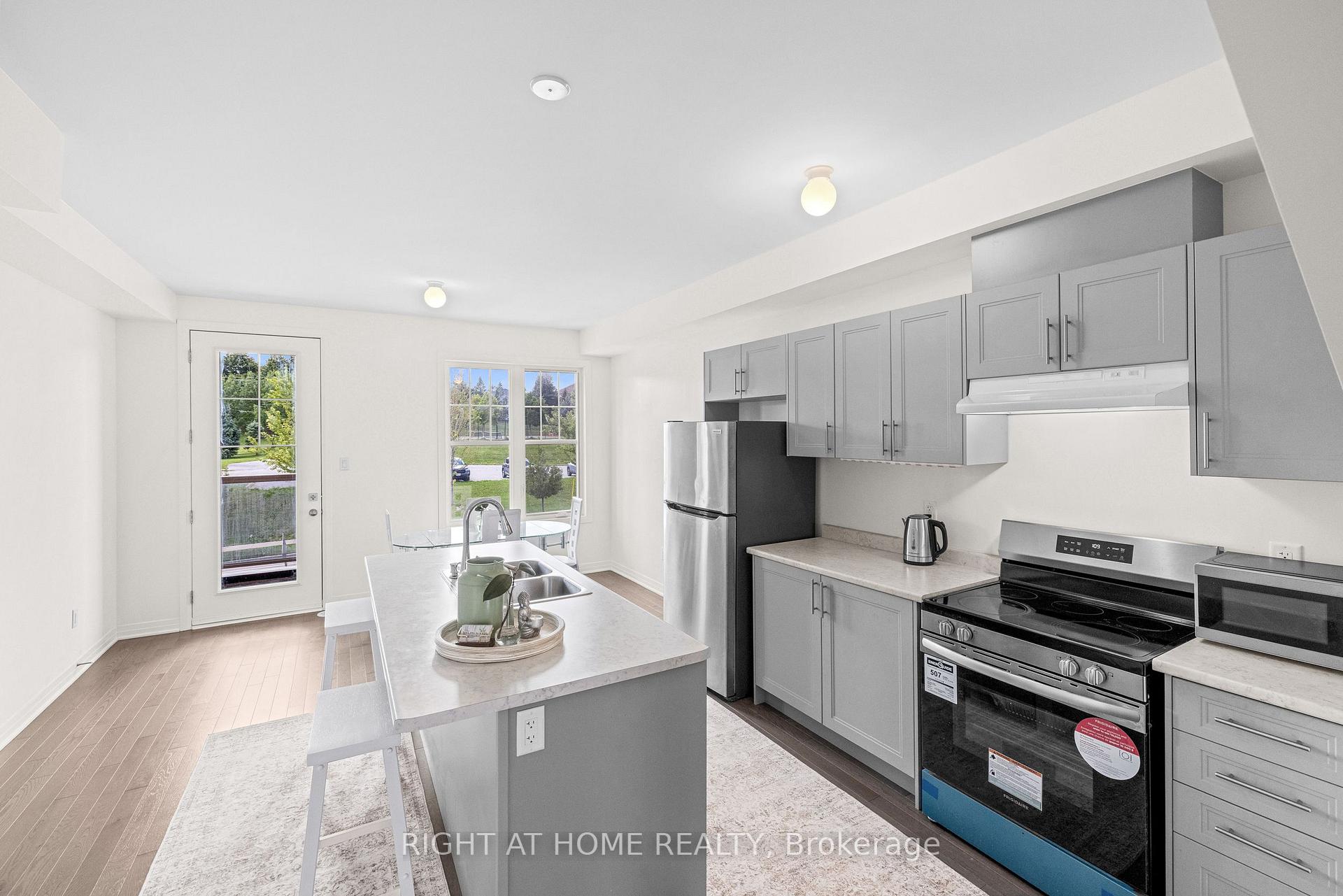 Photo 10 of 1475 Green Road, Clarington, Bowmanville — HOMEH