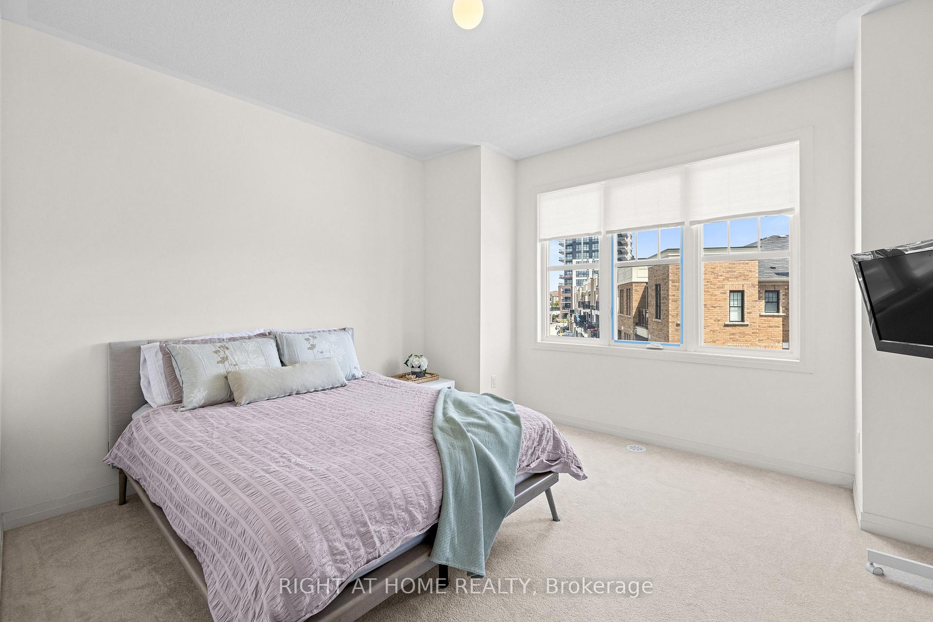 Photo 17 of 1475 Green Road, Clarington, Bowmanville — HOMEH