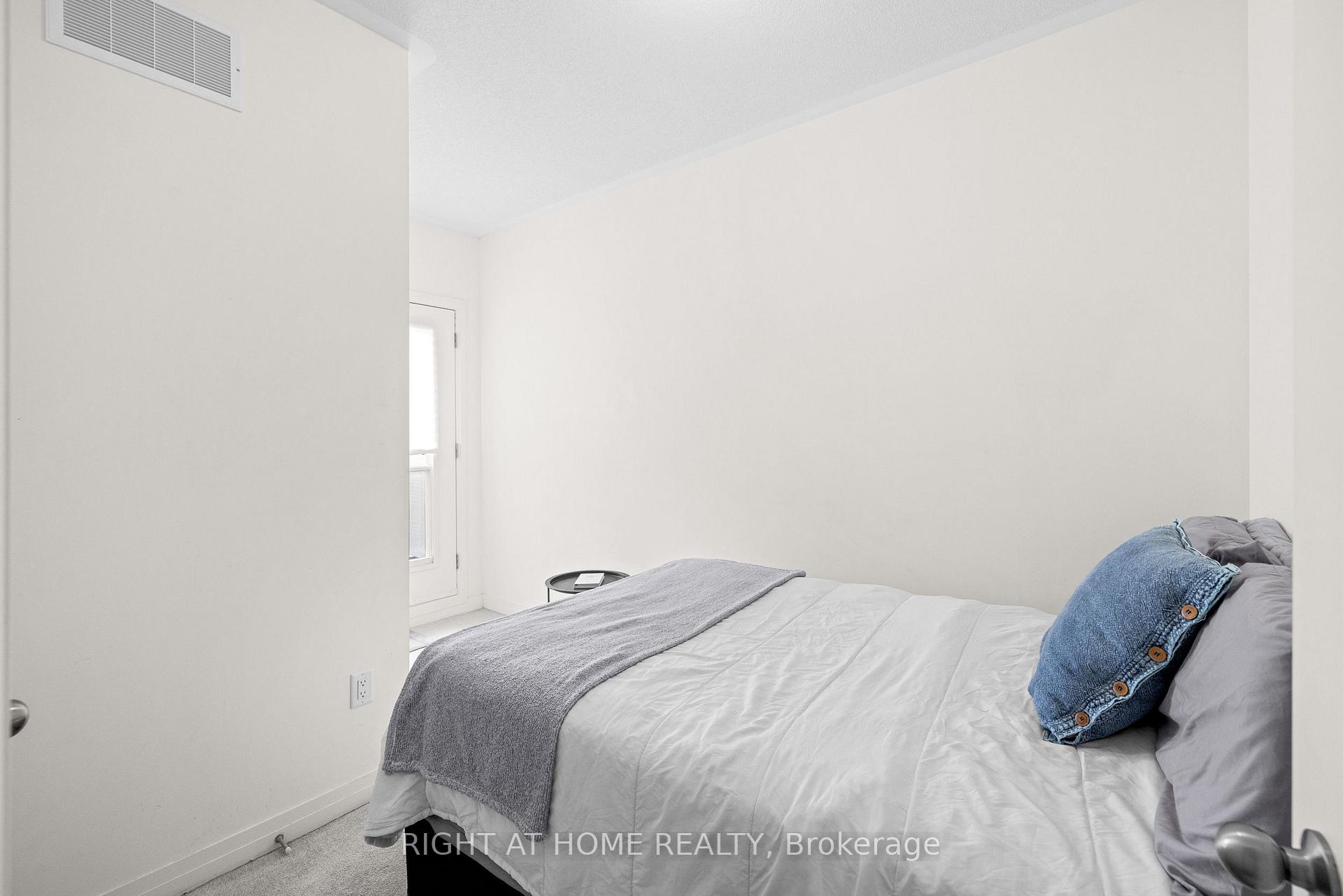 Photo 23 of 1475 Green Road, Clarington, Bowmanville — HOMEH