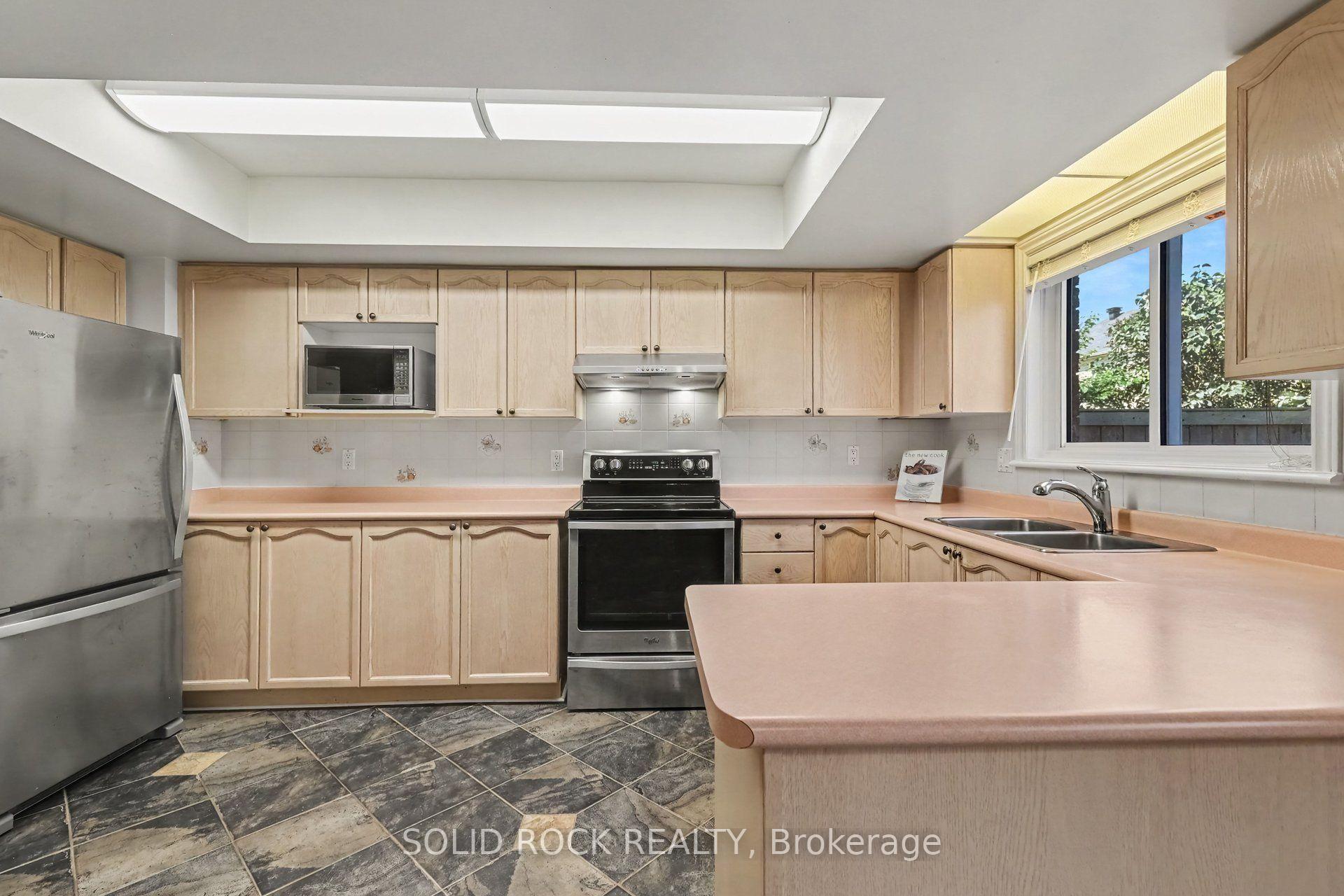 Photo 11 of 76 Grenadier Way, Ottawa, Barrhaven - Longfields — HOMEH