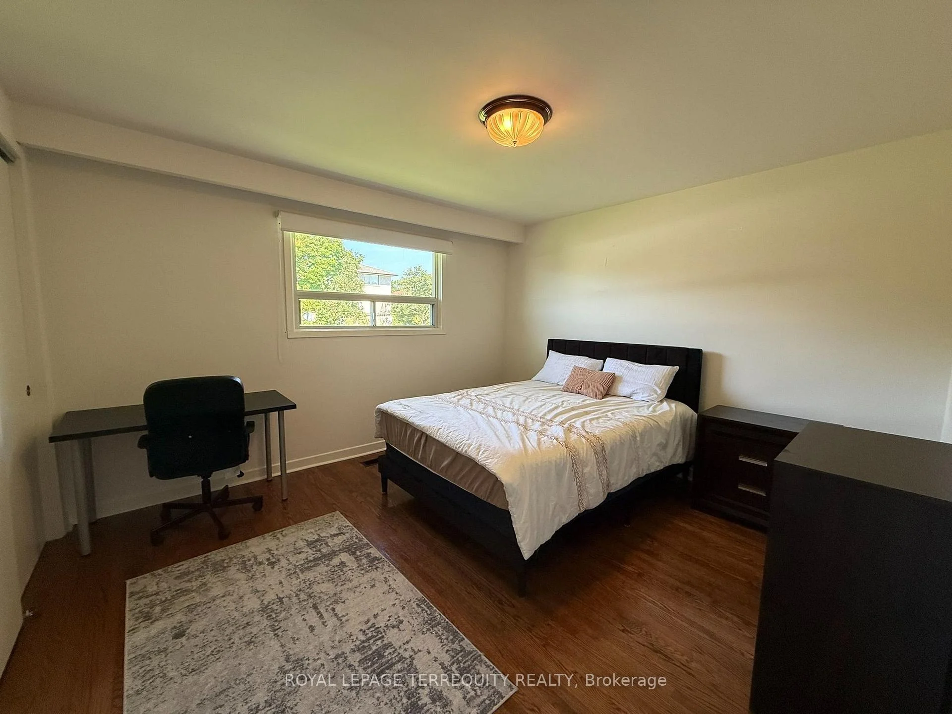 Photo 12 of 1213 Shamir Crescent, Mississauga, Erindale — HOMEH