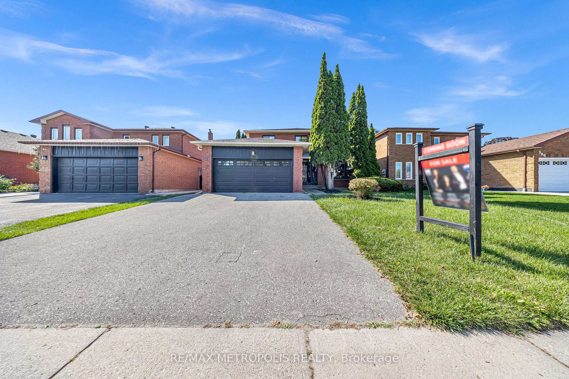 Photo of 296 Thornton Road N