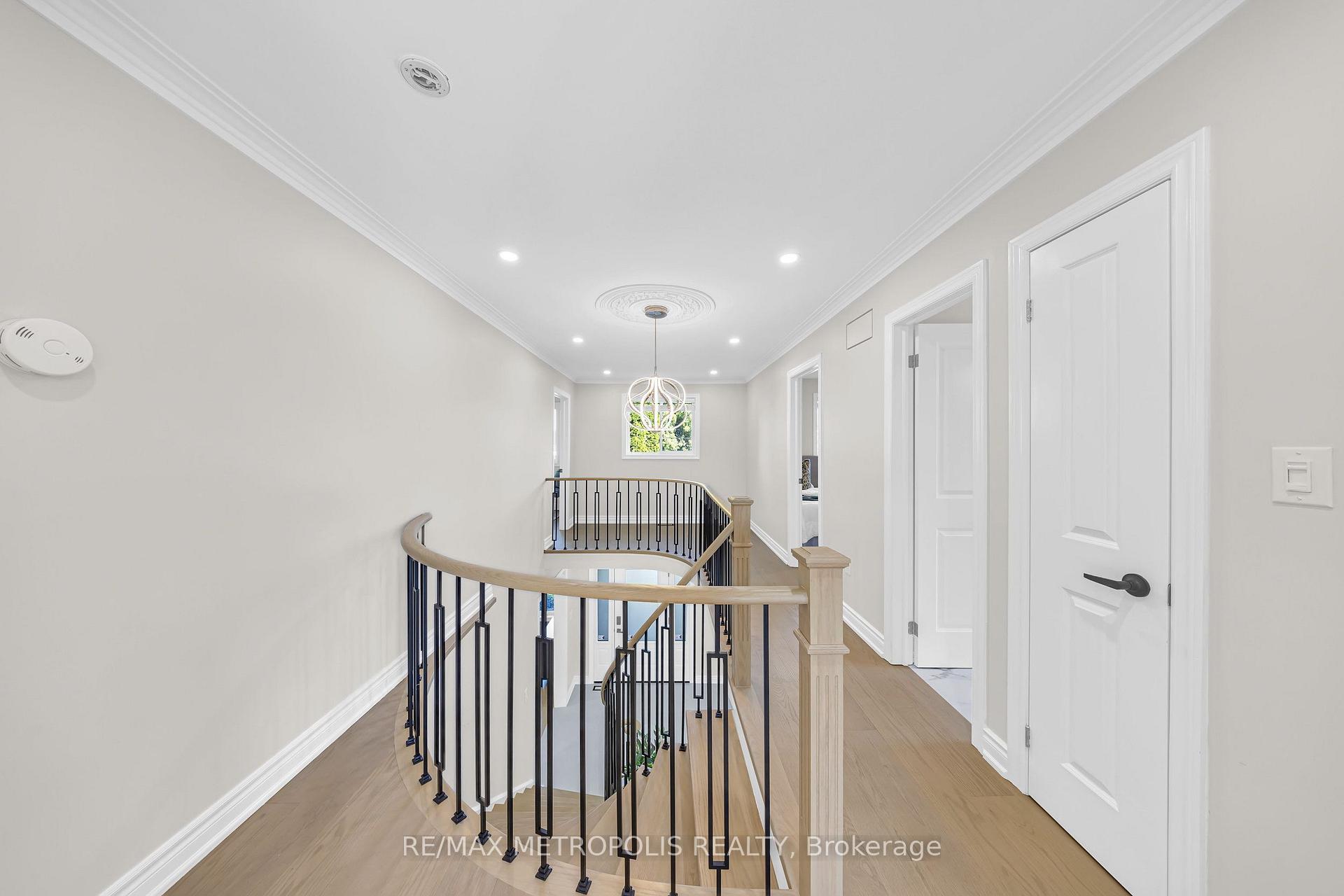 Photo 27 of 296 Thornton Road N, Oshawa, McLaughlin — HOMEH
