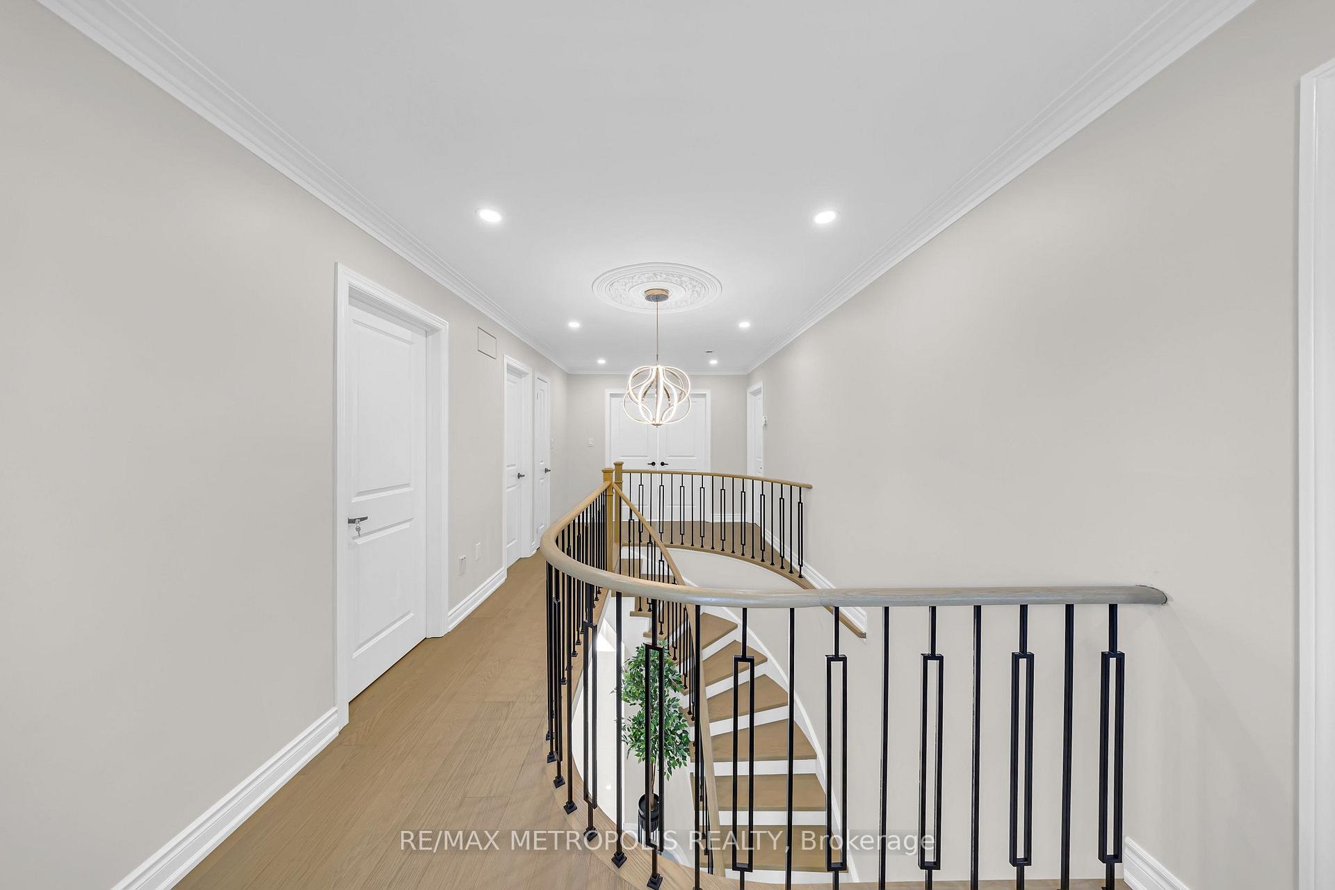 Photo 28 of 296 Thornton Road N, Oshawa, McLaughlin — HOMEH