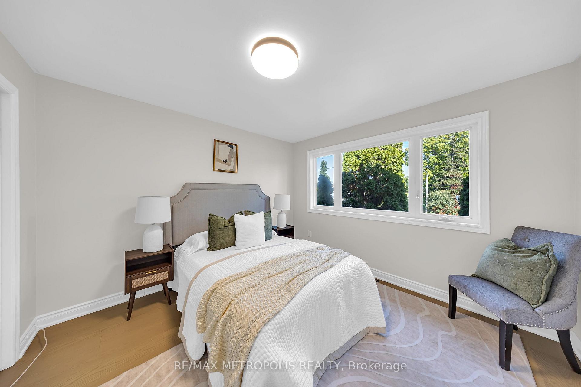 Photo 30 of 296 Thornton Road N, Oshawa, McLaughlin — HOMEH