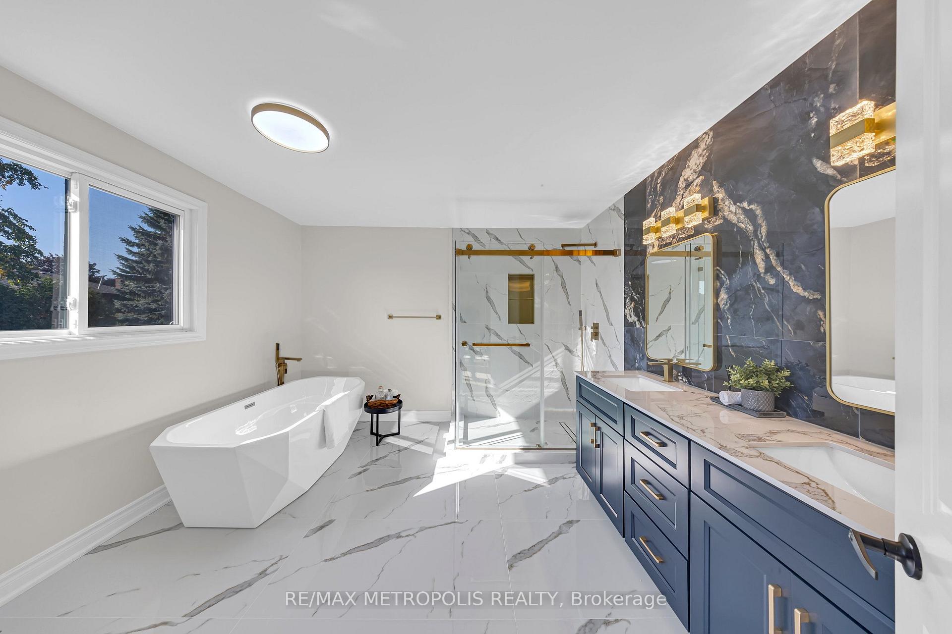 Photo 37 of 296 Thornton Road N, Oshawa, McLaughlin — HOMEH