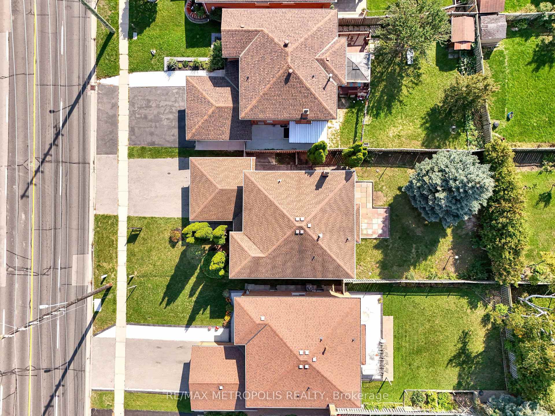 Photo 45 of 296 Thornton Road N, Oshawa, McLaughlin — HOMEH