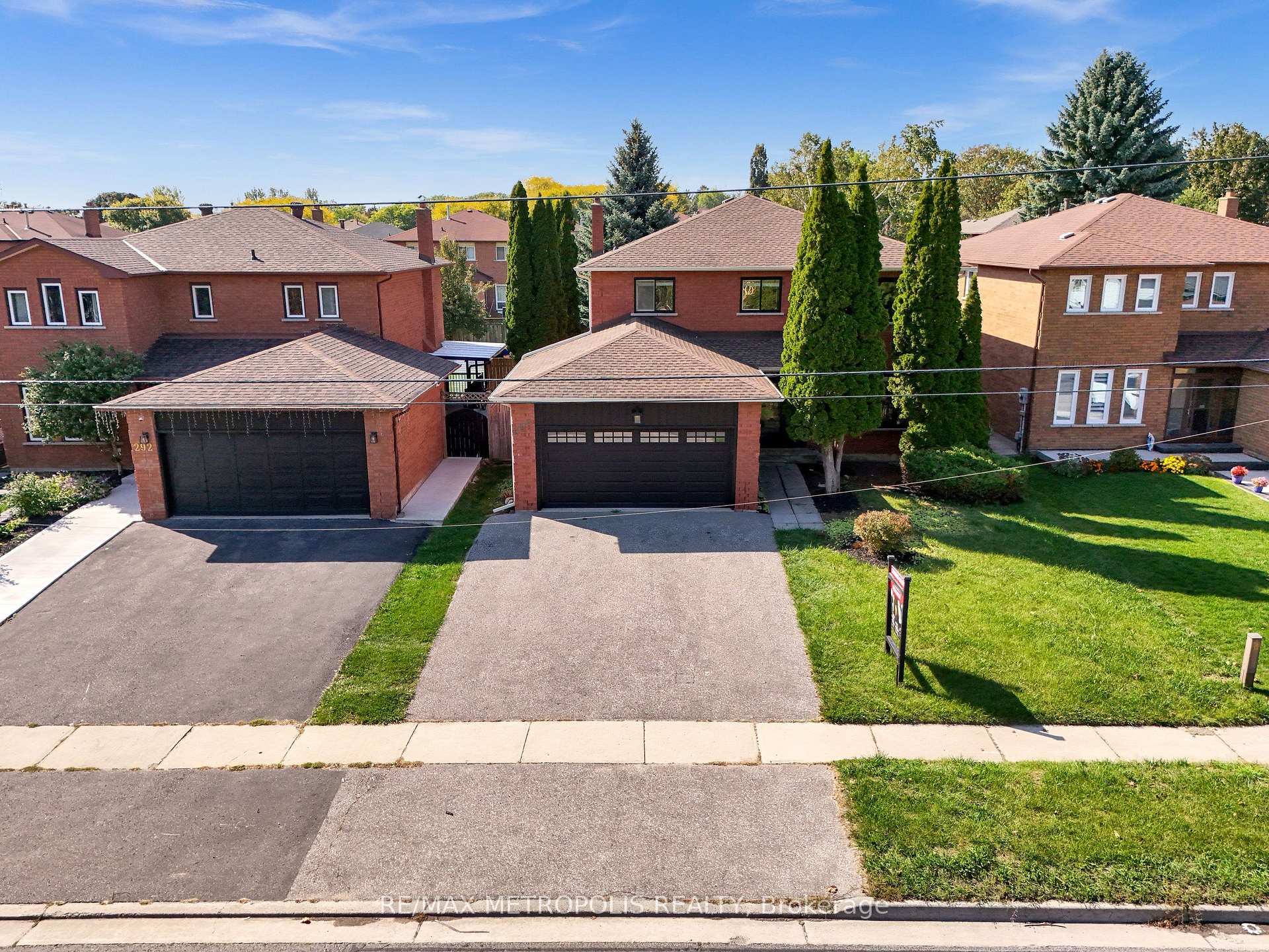 Photo 50 of 296 Thornton Road N, Oshawa, McLaughlin — HOMEH