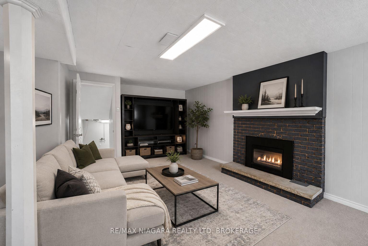 Photo 32 of 4240 Brookdale Drive, Niagara Falls, Ascot — HOMEH