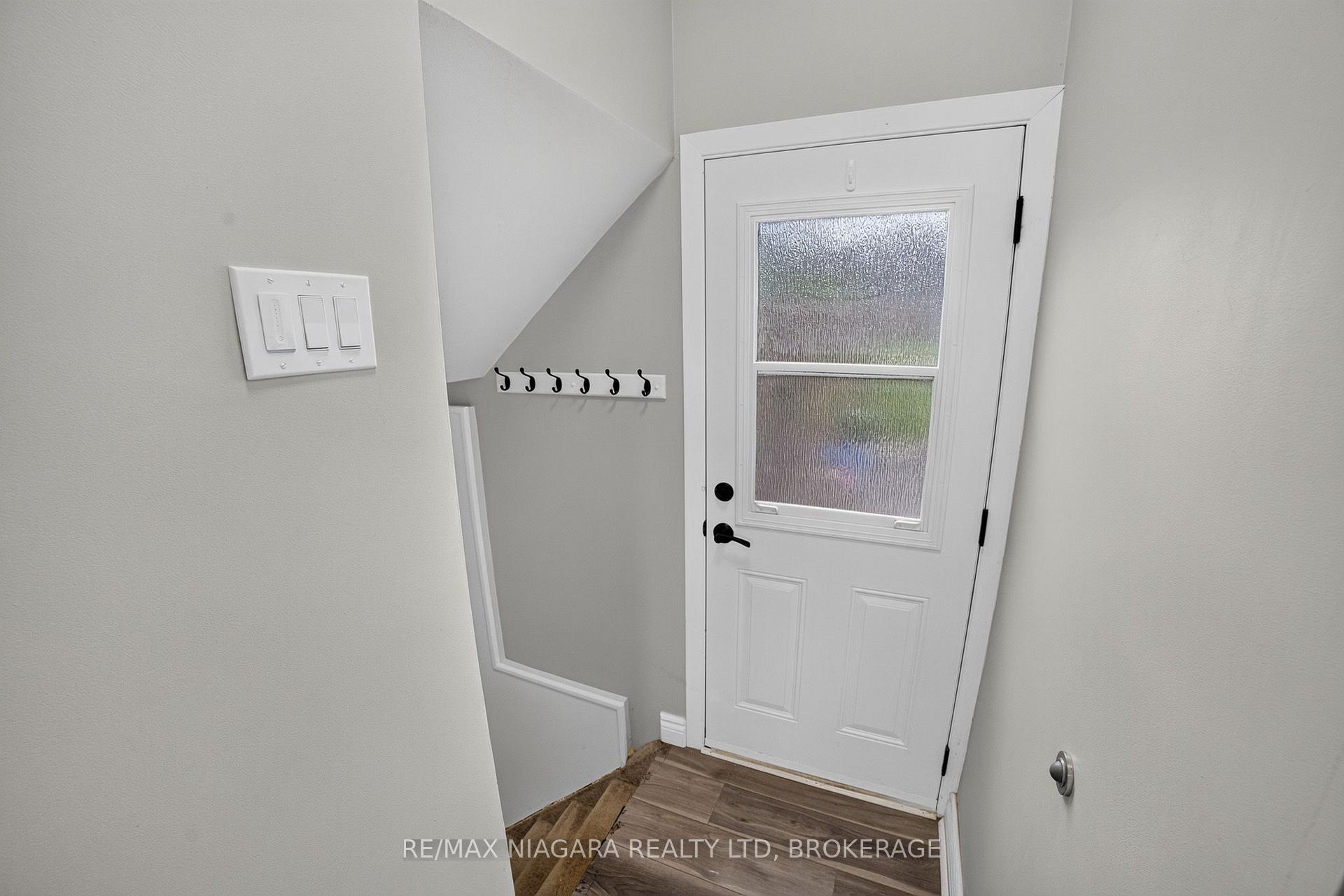 Photo 37 of 4240 Brookdale Drive, Niagara Falls, Ascot — HOMEH