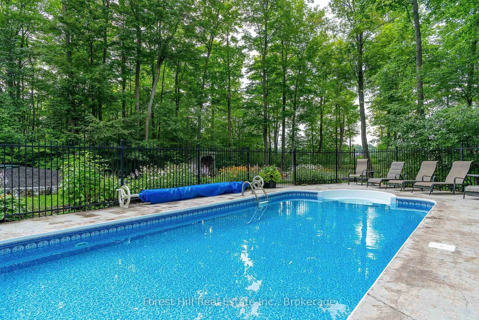 Photo 33 of 201 Peters Crescent, Grey Highlands — HOMEH