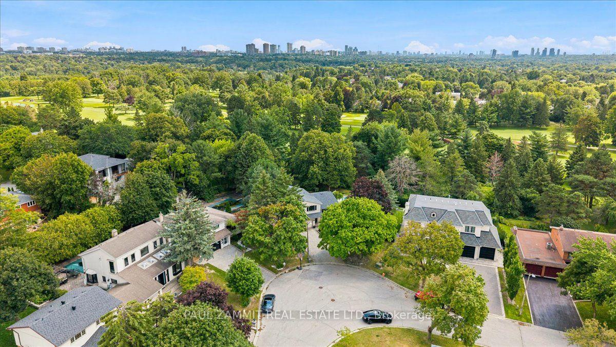 Photo 6 of 21 Kings Inn Trail, Markham, Bayview Fairway-Bayview Country Club Estates — HOMEH