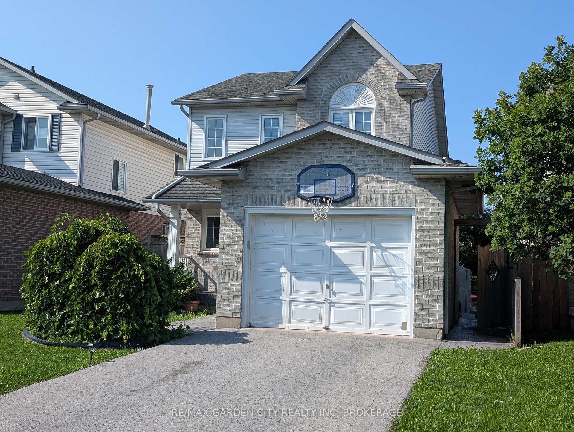 Photo 2 of 158 Summers Drive, Thorold, Confederation Heights — HOMEH