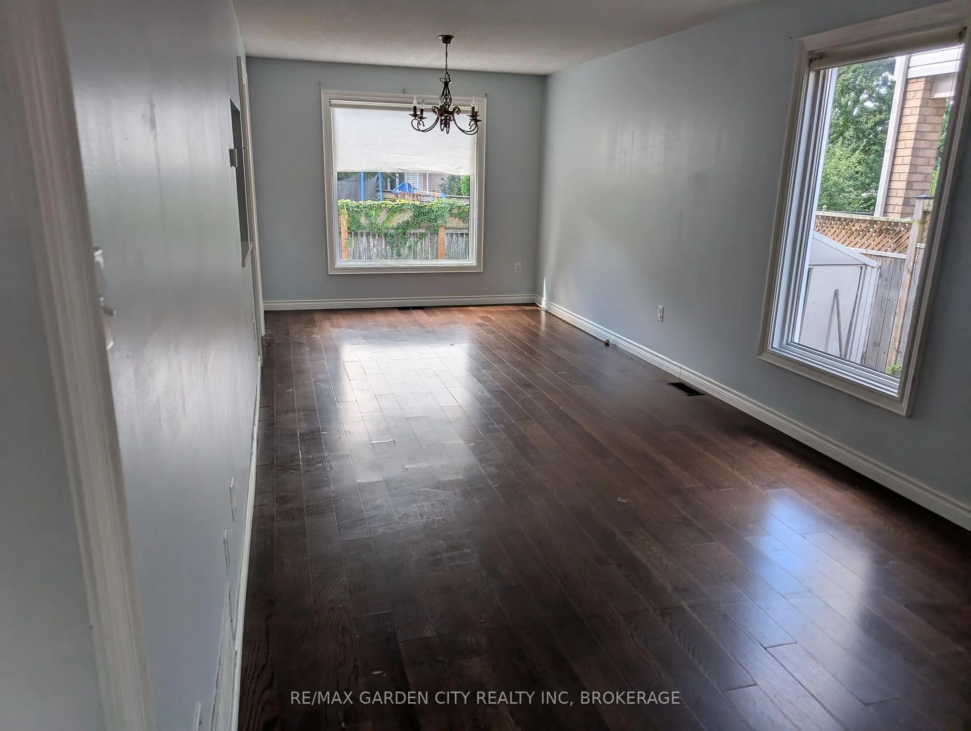 Photo 6 of 158 Summers Drive, Thorold, Confederation Heights — HOMEH