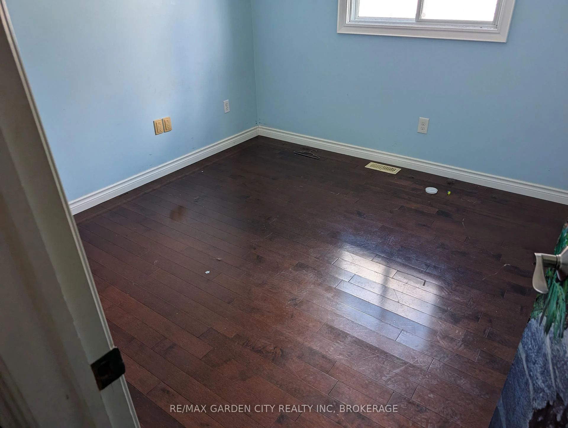 Photo 9 of 158 Summers Drive, Thorold, Confederation Heights — HOMEH