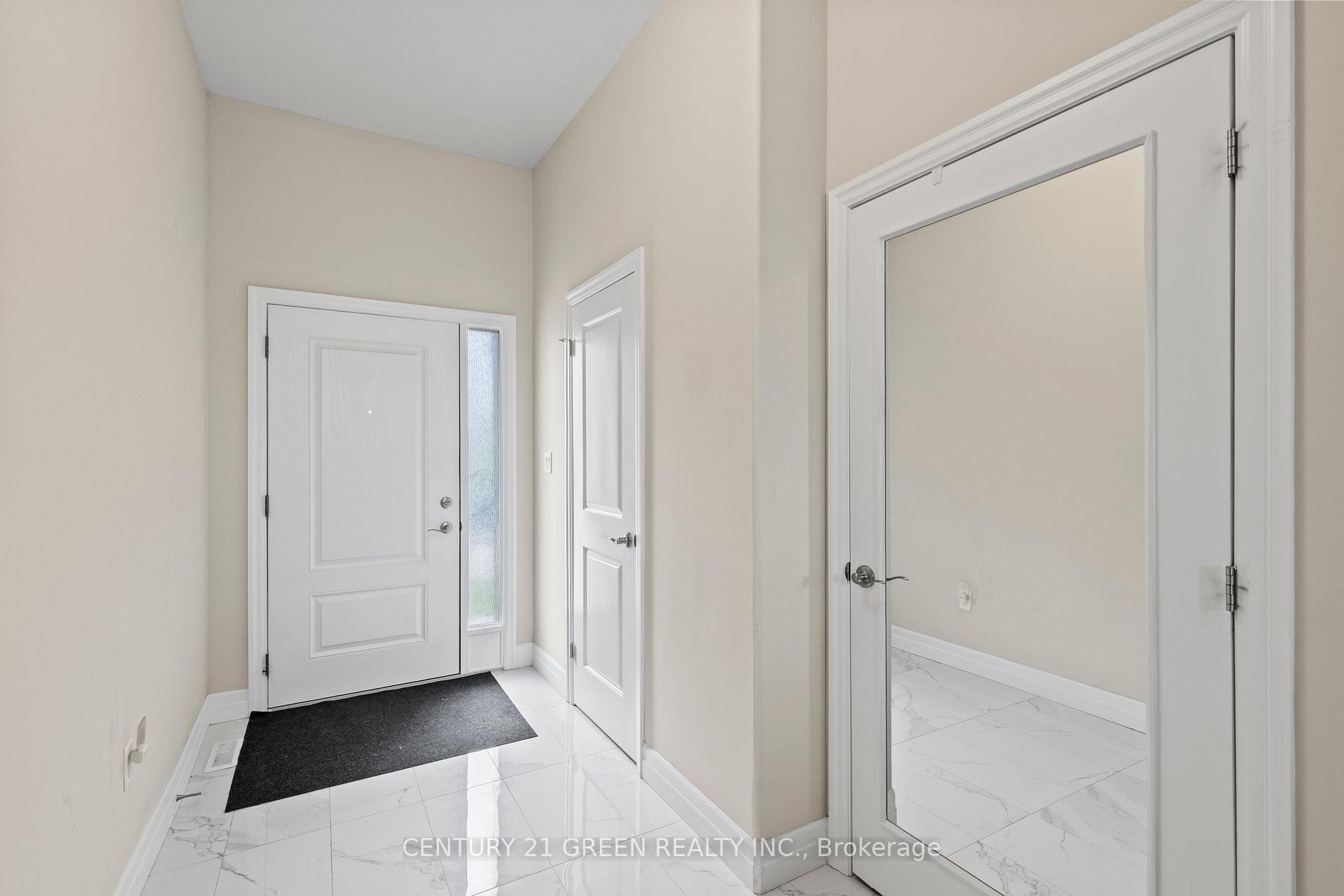 Photo 4 of 851 Sarnia Road, London, North M — HOMEH