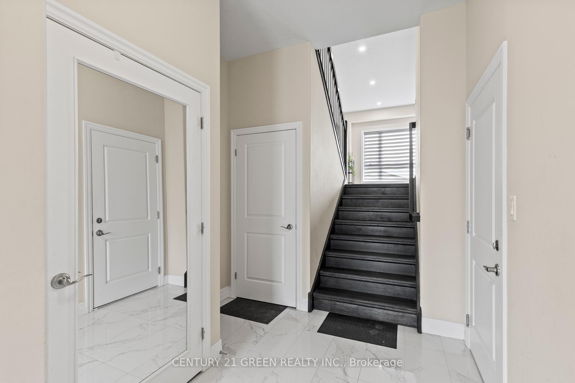 Photo 5 of 851 Sarnia Road, London, North M — HOMEH