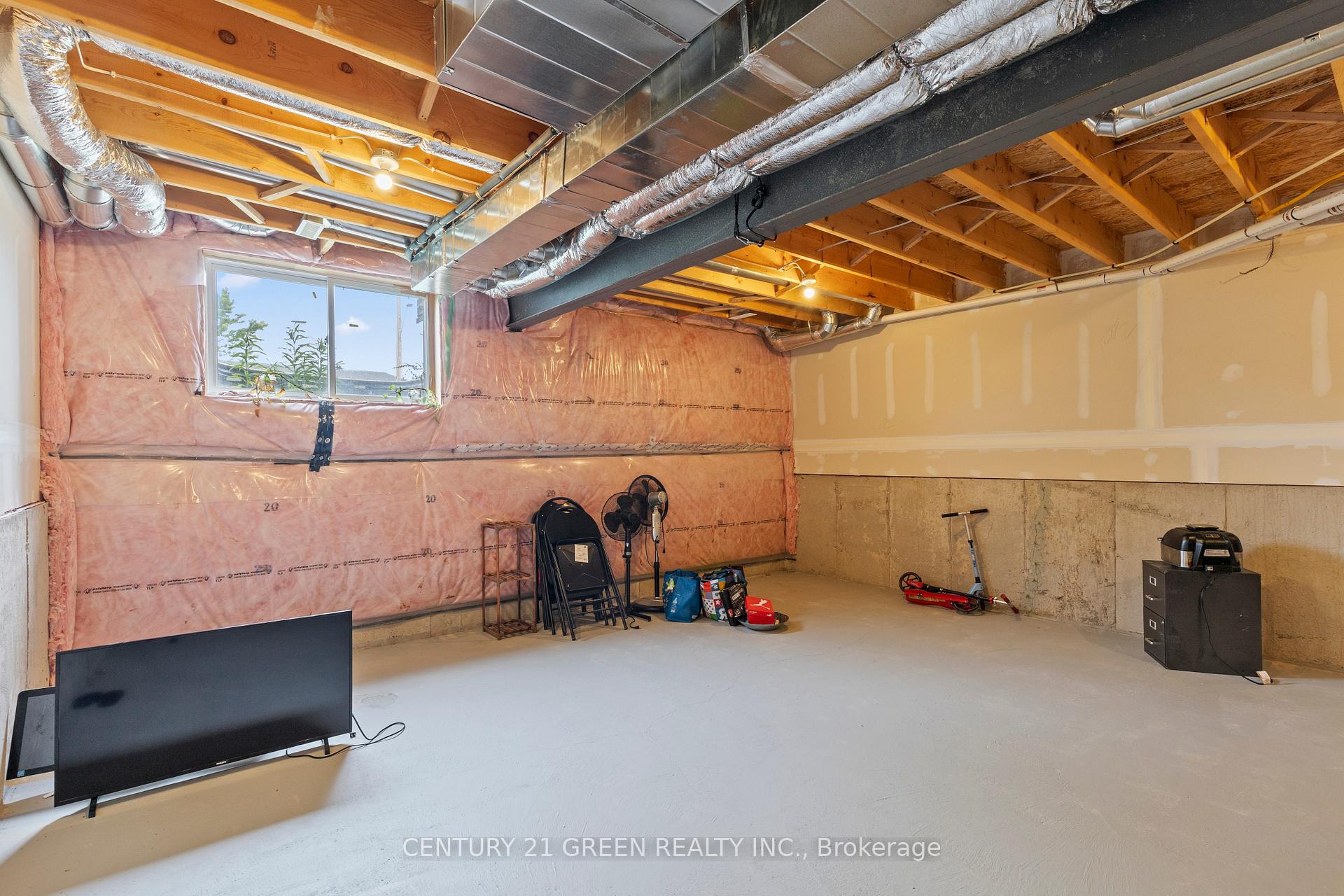 Photo 7 of 851 Sarnia Road, London, North M — HOMEH