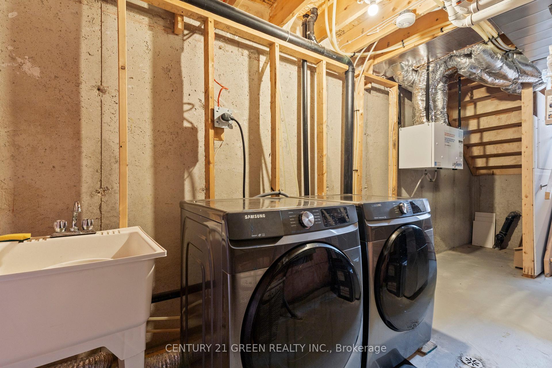 Photo 9 of 851 Sarnia Road, London, North M — HOMEH