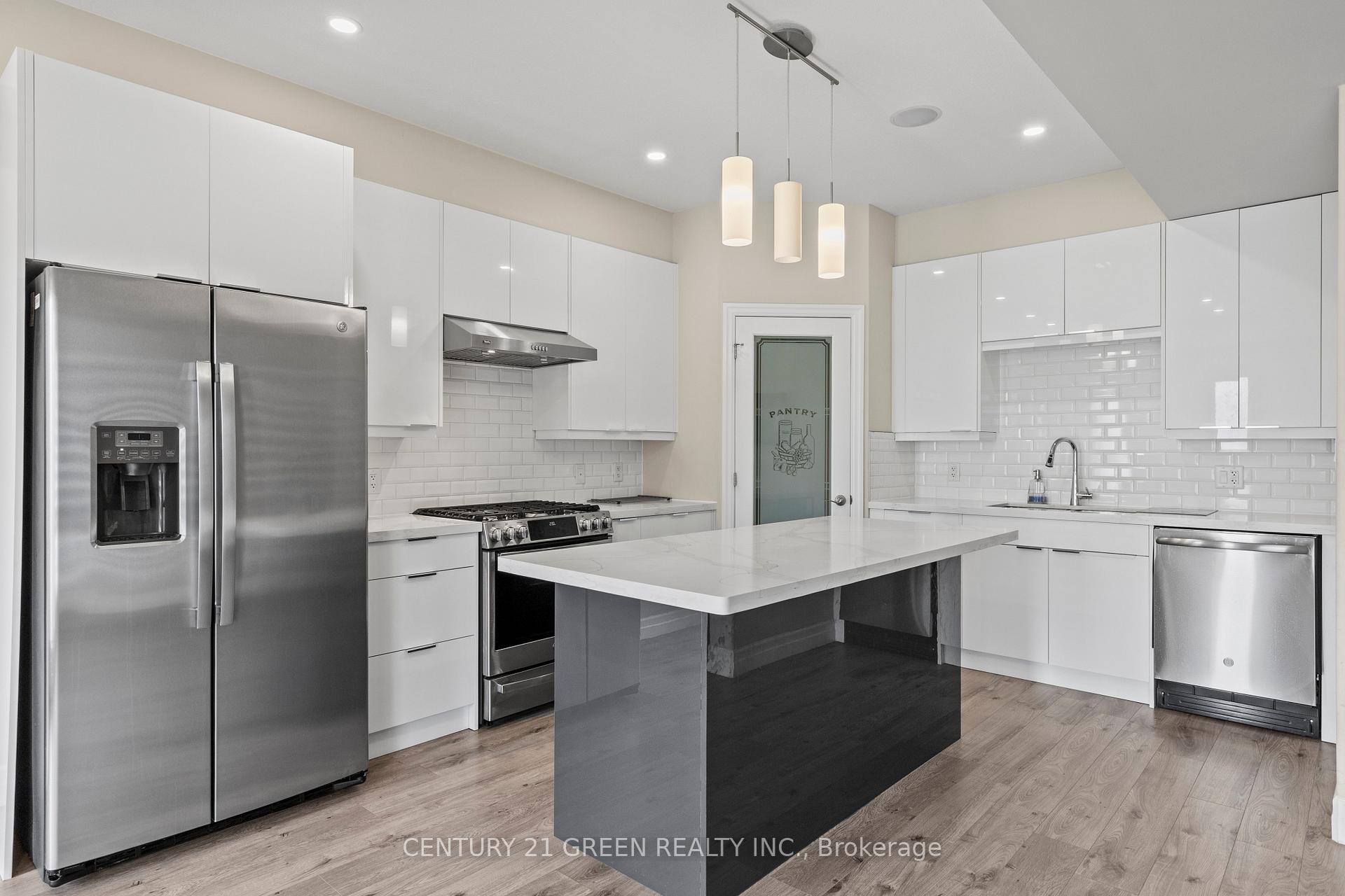 Photo 16 of 851 Sarnia Road, London, North M — HOMEH