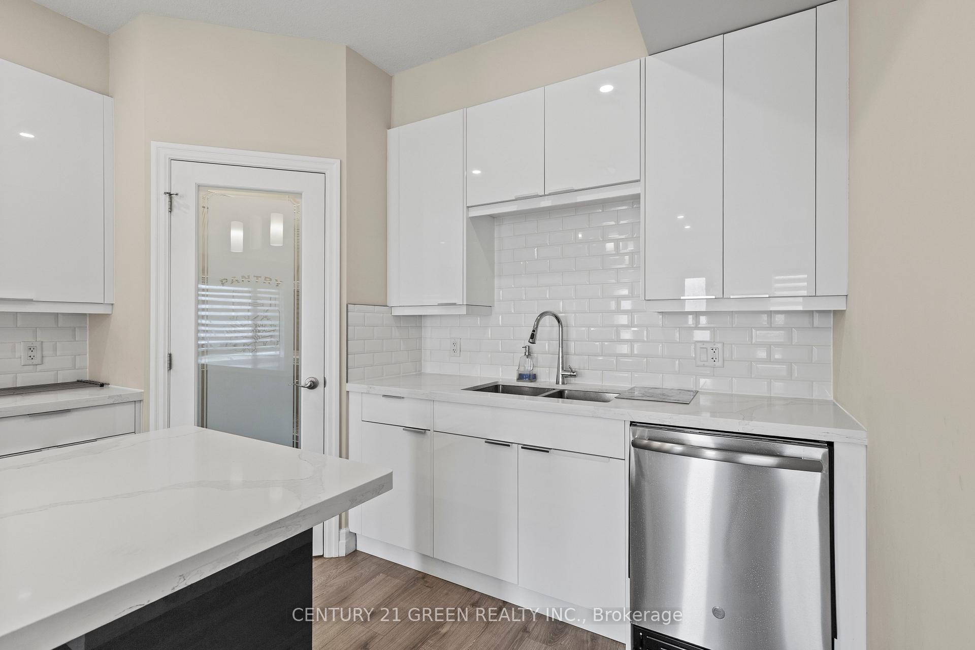 Photo 18 of 851 Sarnia Road, London, North M — HOMEH