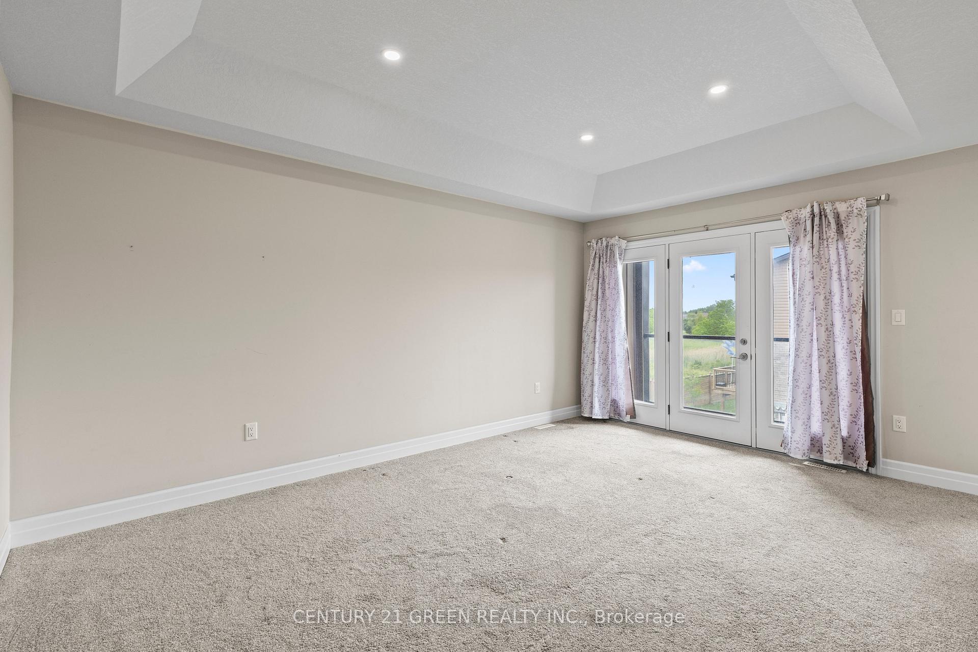 Photo 21 of 851 Sarnia Road, London, North M — HOMEH