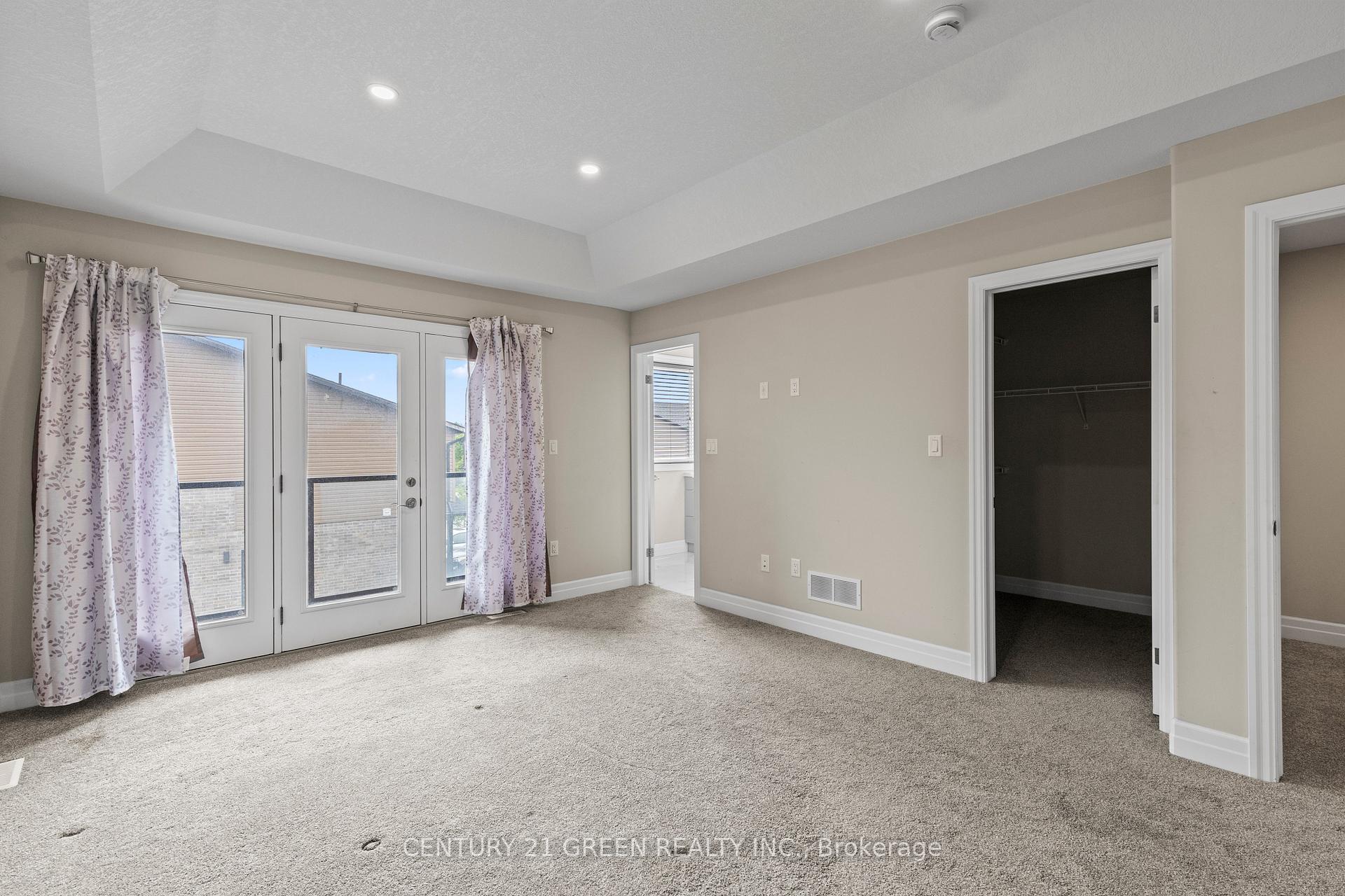 Photo 22 of 851 Sarnia Road, London, North M — HOMEH
