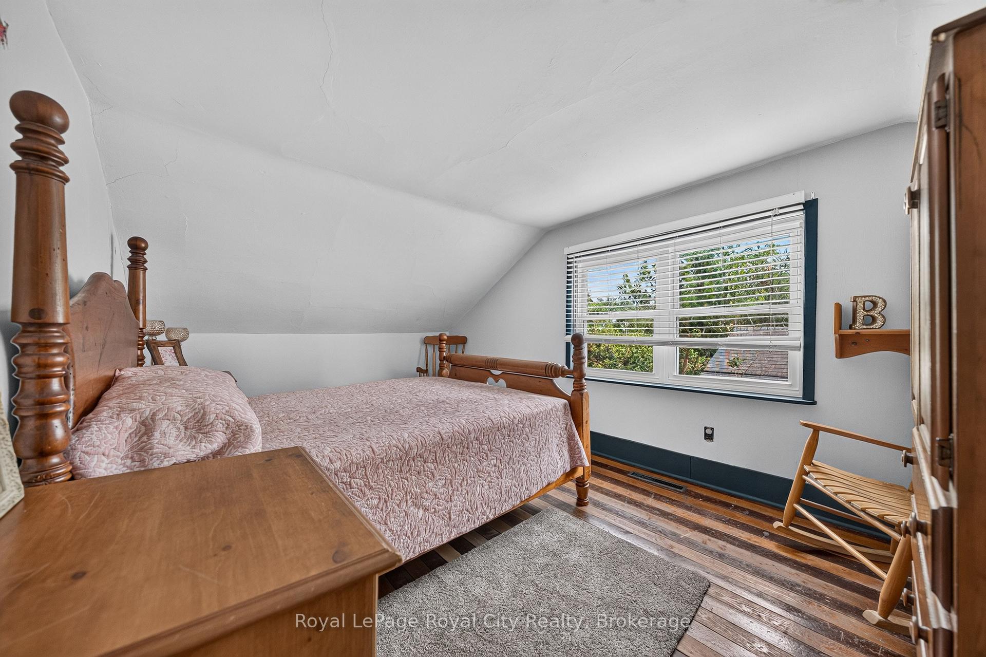 Photo 20 of 73 Queen Street, Puslinch, Morriston — HOMEH