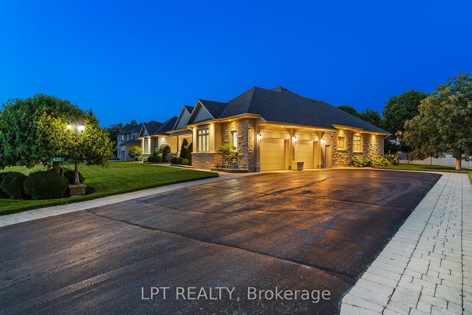 Photo 2 of 431 Lockmaster Crescent, Ottawa, Manotick Village & Manotick Estates — HOMEH