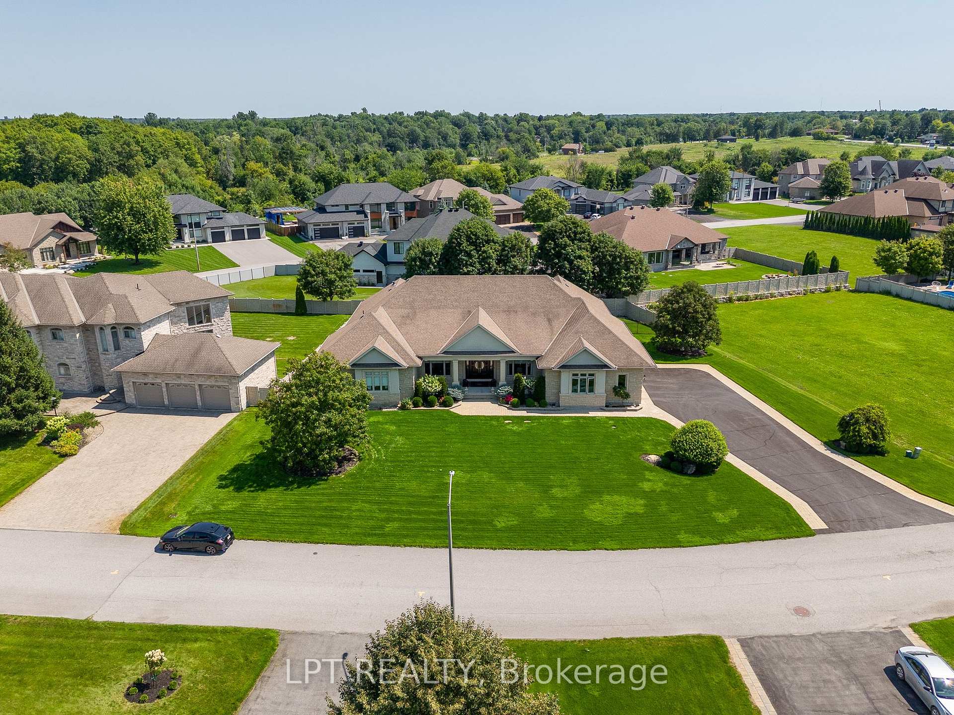 Photo 45 of 431 Lockmaster Crescent, Ottawa, Manotick Village & Manotick Estates — HOMEH