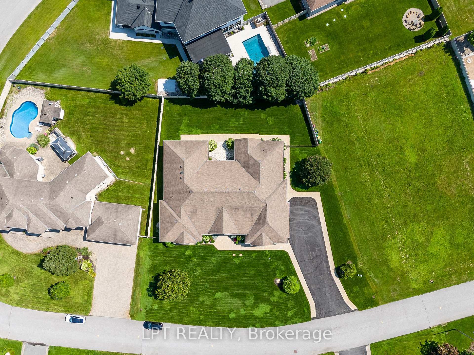 Photo 46 of 431 Lockmaster Crescent, Ottawa, Manotick Village & Manotick Estates — HOMEH