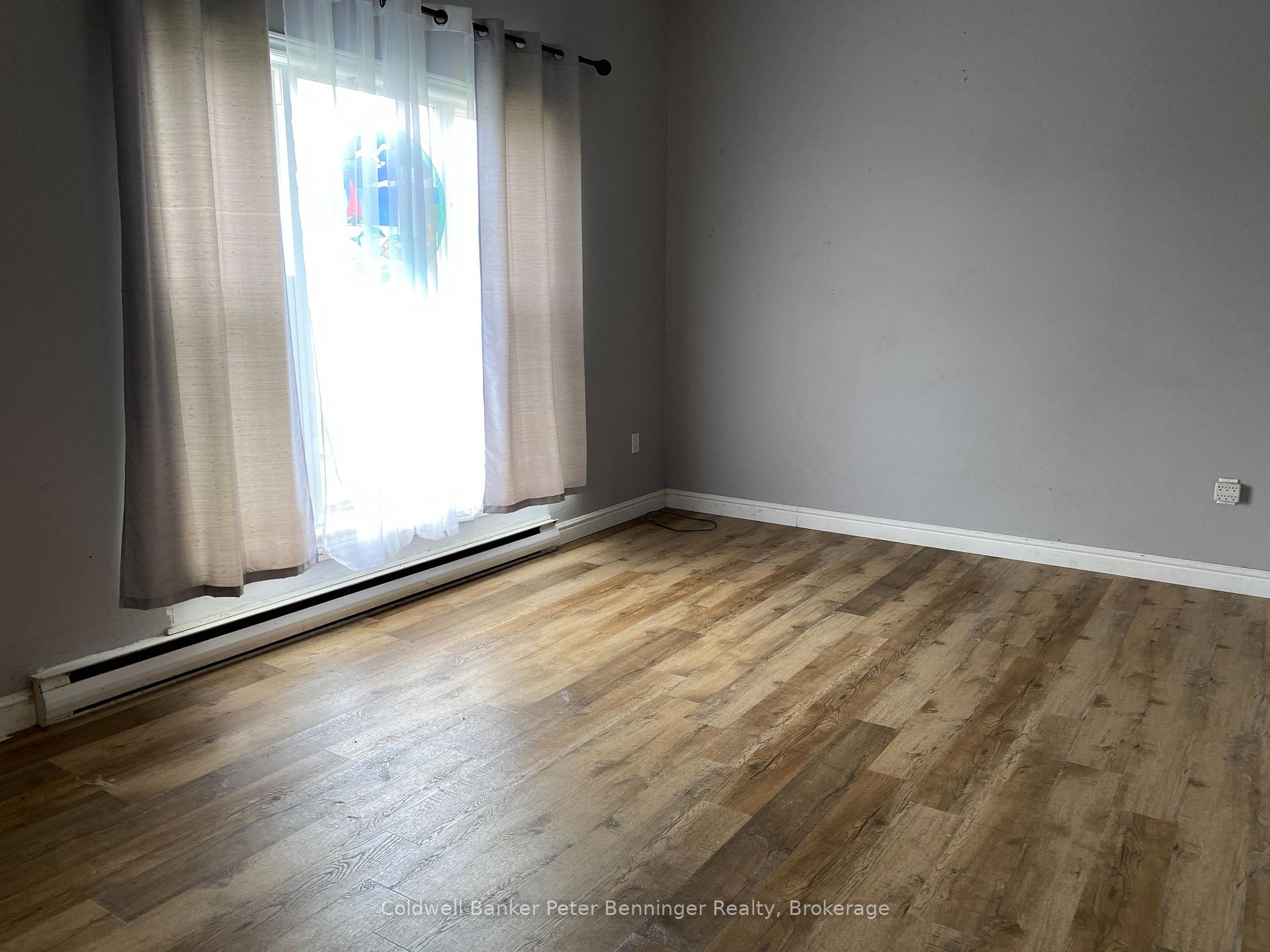 Photo 7 of Unit 6, 6 Philip Place, Kincardine — HOMEH